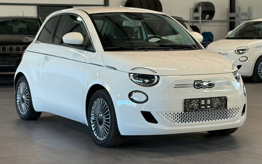 Fiat 500e LM-FELGEN+CARPLAY+TEMP+SPUR.ASS+STAND.HZ+