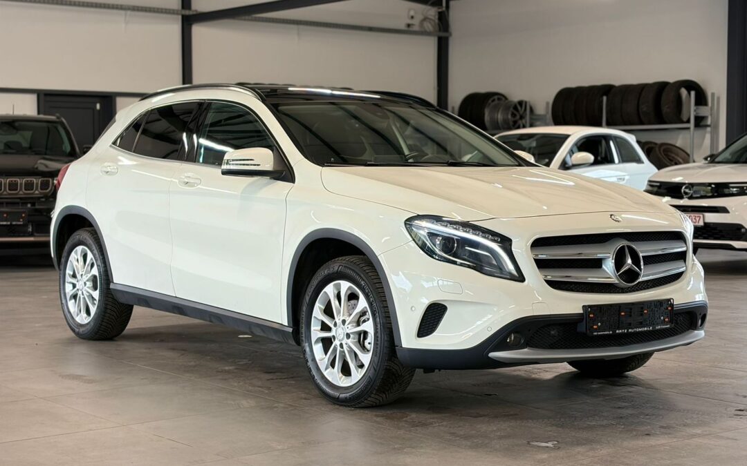 Mercedes-Benz GLA 200 d Business 4Matic BI-XEN+PANO+AHK+NAVI+