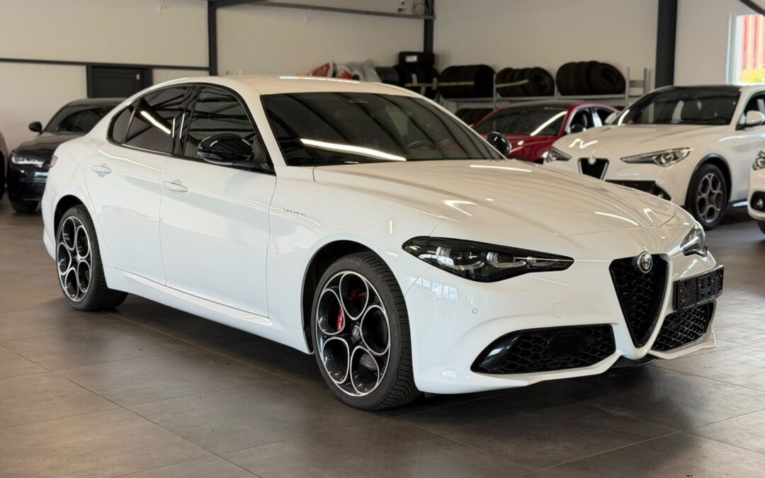 Alfa Romeo Giulia Veloce Q4 MATRIX+ACC+KAM+LEDER+SHZ+TOT.W+